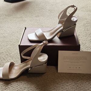 TORGEIS Candida Beige With Block Heel Sandal with Ankle Strap. NIB. 8.5